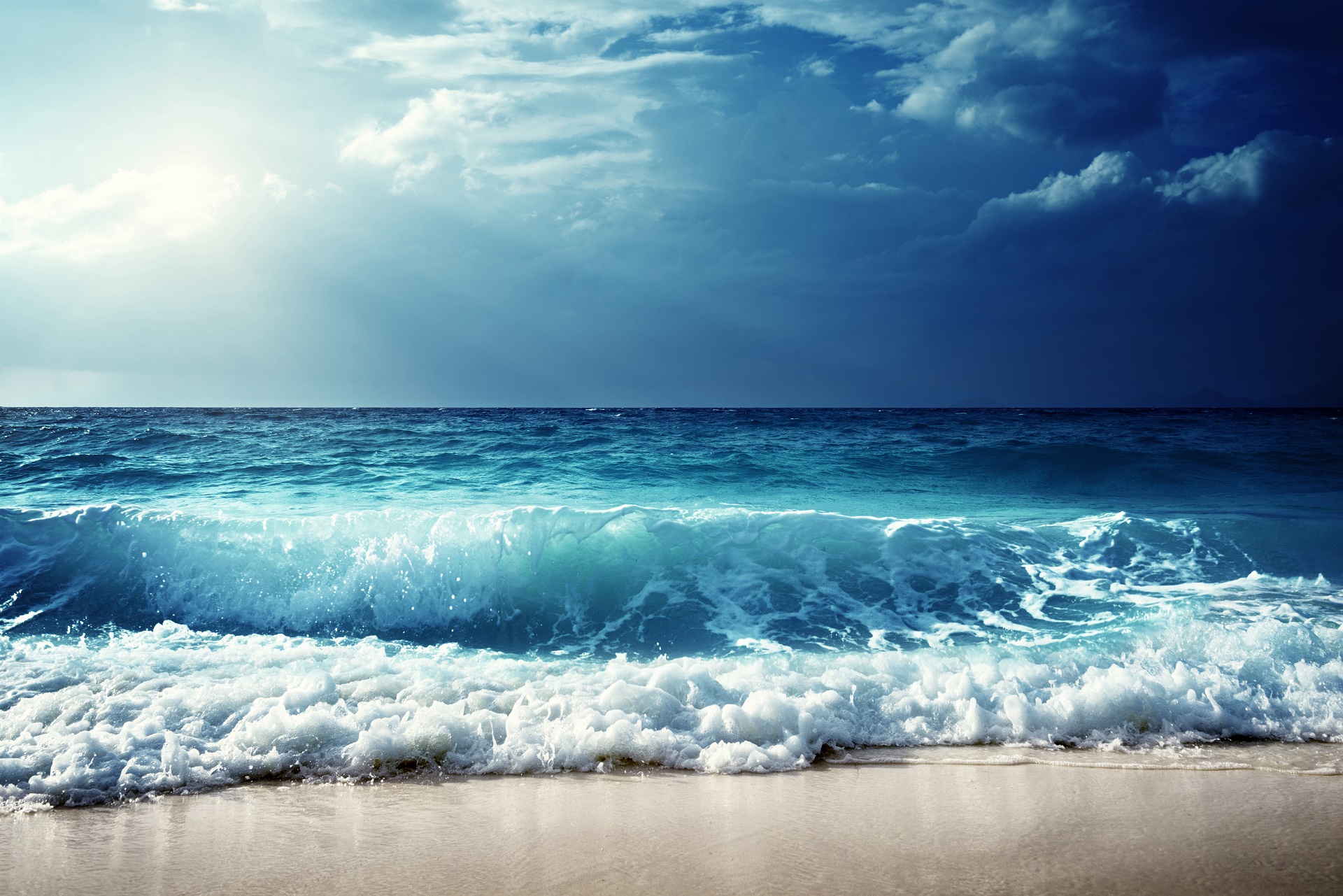 Океан оказывает большое влияние на погоду и климат