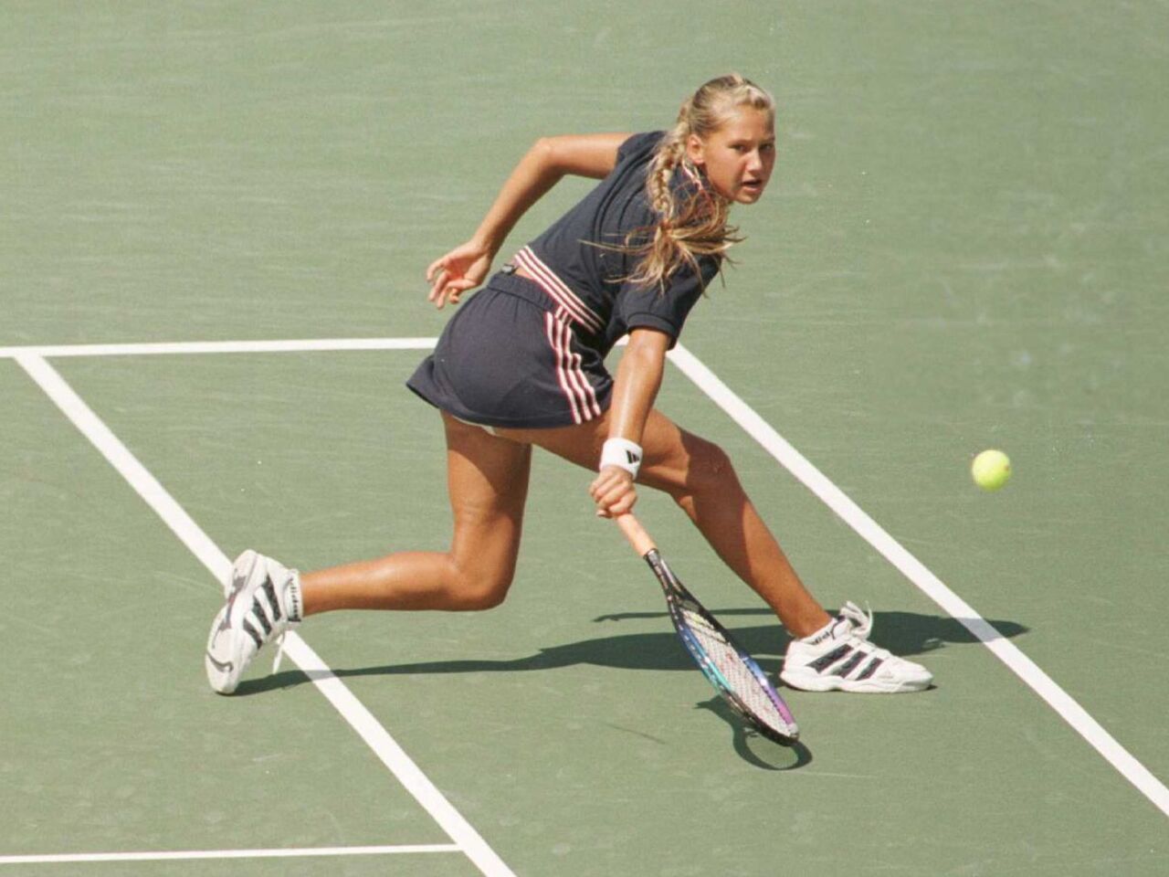 Анна Курникова в 15 лет дошла до четвёртого раунда US Open — 1996: после неё это больше никому не удавалось сделать - Рамблер/спорт