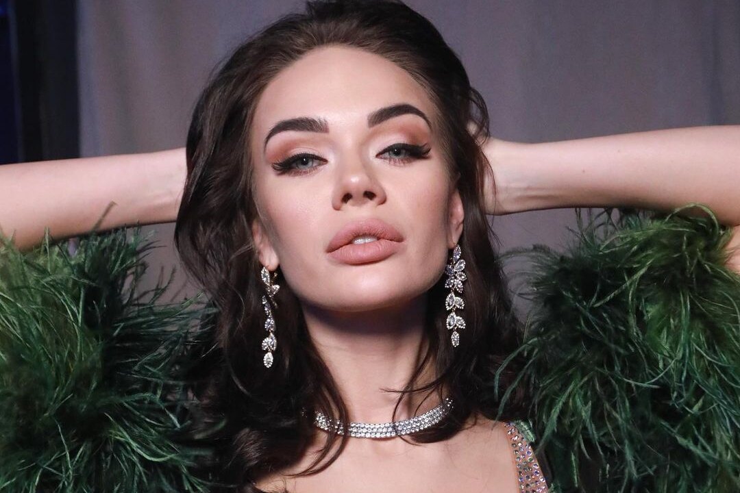 Похудевшая Яна Кошкина в мини вызвала опасение фанатов