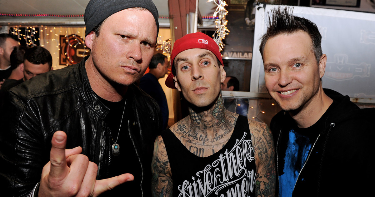 Tom DeLonge Reunites With Blink-182 Bandmates for Tour