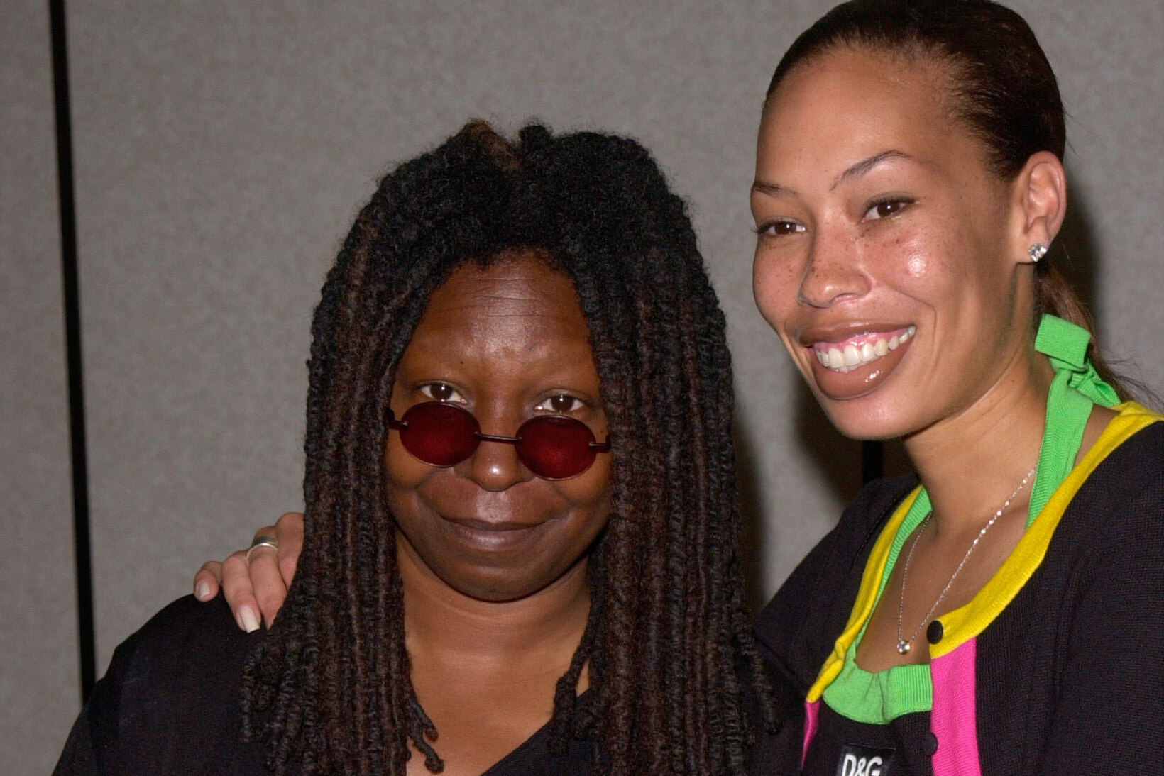 Вупи Голдберг заявила, что дочь забеременела в 15 лет назло ей