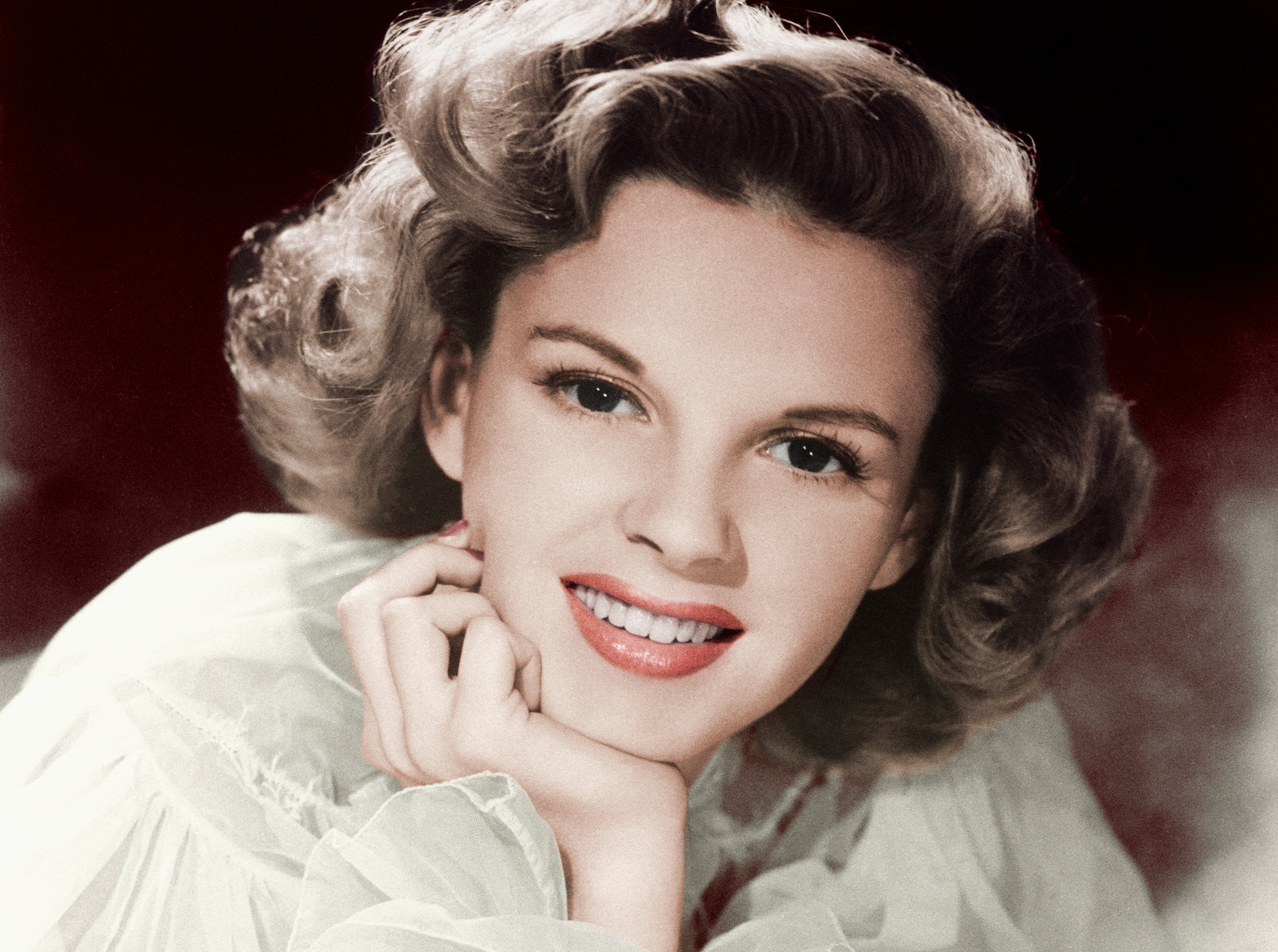 Закат «американской мечты»: трагическая судьба Джуди Гарленд — самой красивой и несчастной голливудской дивы | MARIECLAIRE