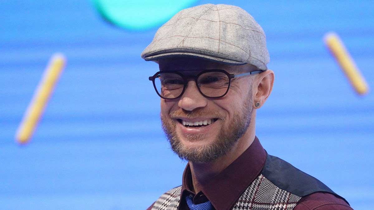 Комик Дмитрий Хрусталев объявил о рождении первенца со сцены музыкальной премии