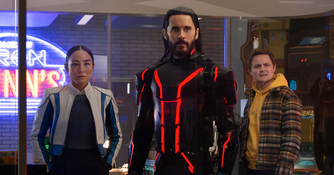 Трон: Арес» — фильм о человечной программе, снятый людьми, мечтающими стать роботами - Москвич Mag