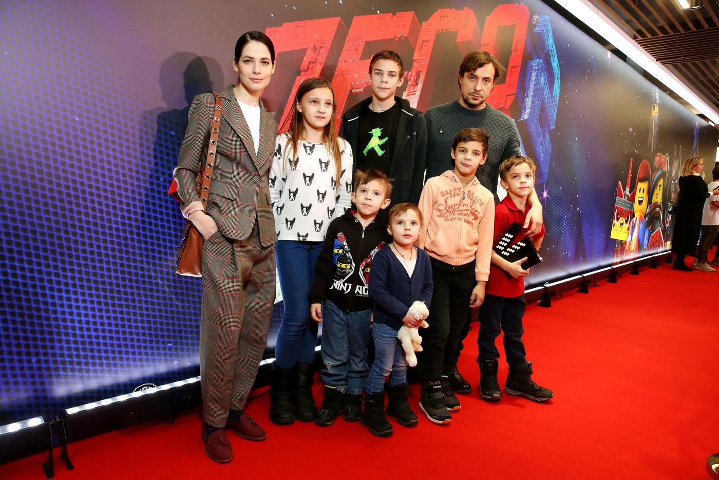 Счастье со Снигирь после разрыва с матерью семи детей Леоновой. История любви Евгения Цыганова | StarHit (СтарХит)