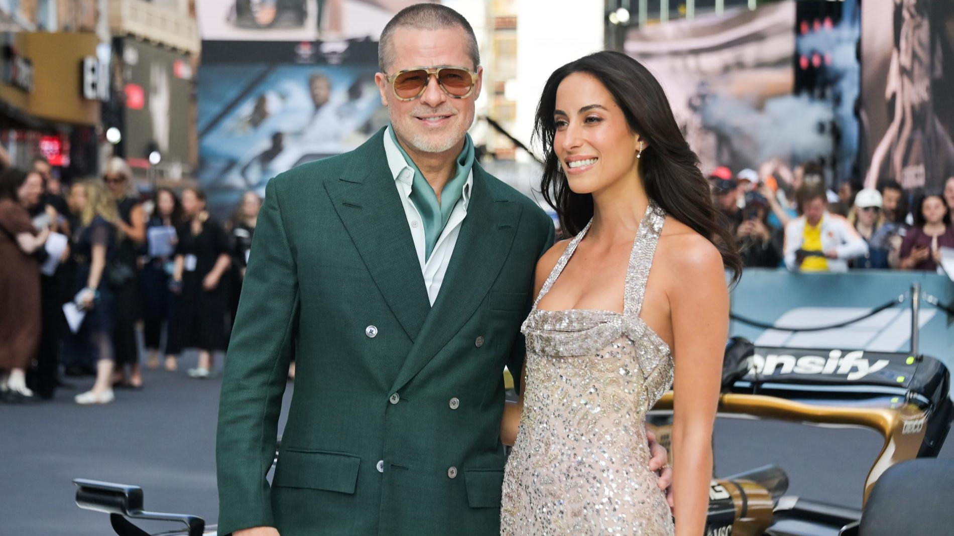 Брэд Питт и Инес де Рамон отметят дни рождения раздельно