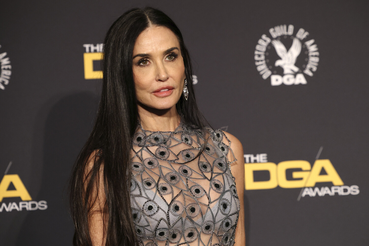 62-летняя Деми Мур появилась на публике в «голом» платье - Газета.Ru | Новости