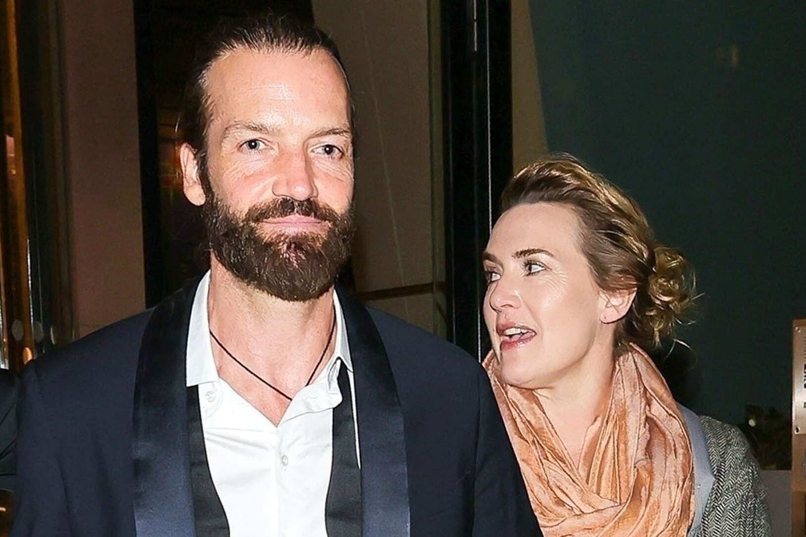 Молния ударила в дом»: Кейт Уинслет рассказала, как муж спас ее c детьми