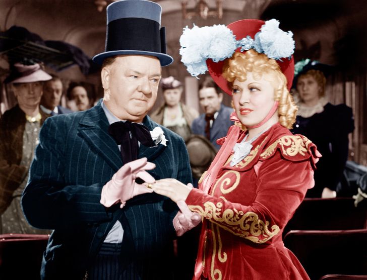 История Мэй Уэст, самой скандальной звезды золотой эпохи Голливуда / AdMe