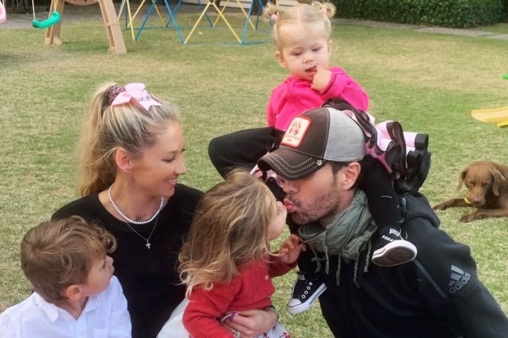 Анна Курникова ждёт четвёртого ребёнка от Энрике Иглесиаса – пара очень рада пополнению в семье - Чемпионат