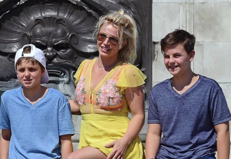 Бритни Спирс не общается со своими сыновьями уже около года | OK-magazine.ru