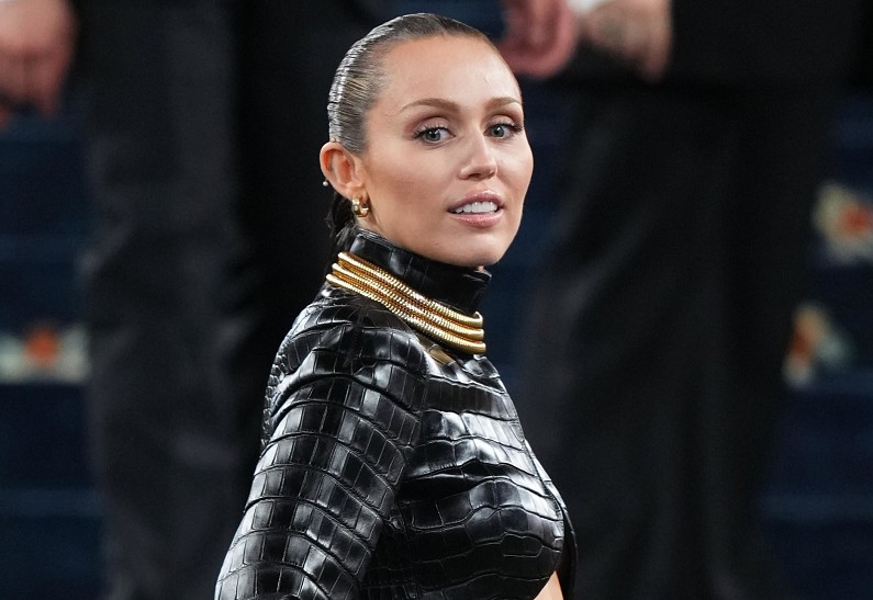 Майли Сайрус призналась, какое увлечение помогает ей вести трезвый образ жизни | OK-magazine.ru