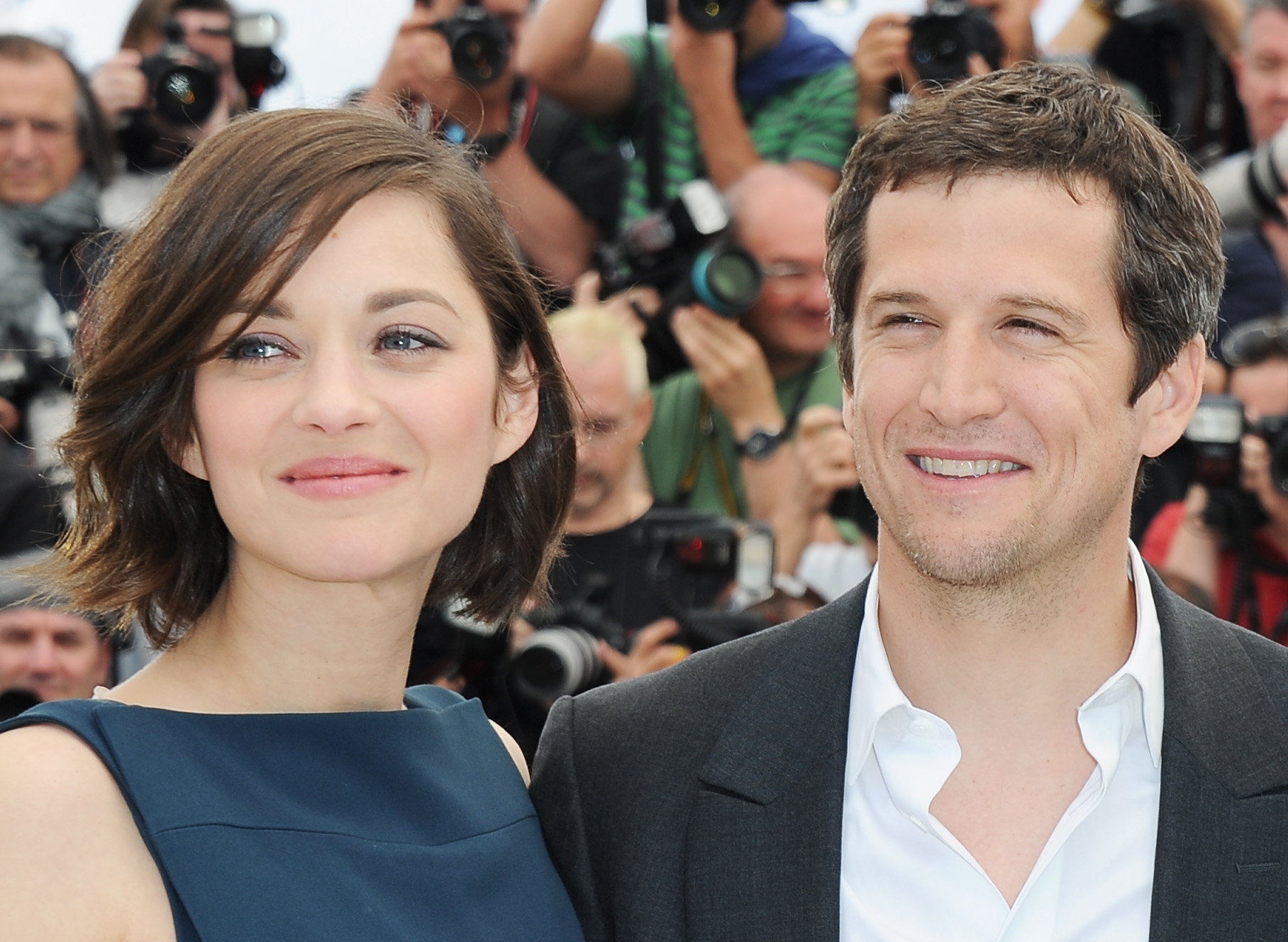 Как отреагировал муж Марион Котийяр на слухи о ее романе с Брэдом Питтом? - PEOPLETALK