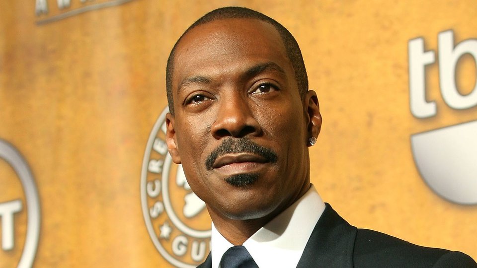 Эдди Мёрфи сыграет звезду жанра «блэксплотейшен» в фильме Netflix — Новости на Кинопоиске