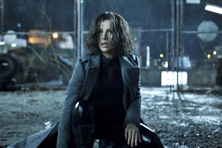 Кейт Бекинсейл рассказала о приставаниях Вайнштейна в годы ее юности - Российская газета