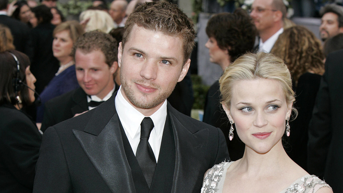 Риз Уизерспун рассказала о публичной шутке экс-супруга Райана Филлиппа, которая ее сильно задела | OK-magazine.ru