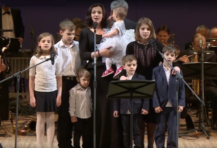 Дети Евгения Цыганова — 7 детей от Леоновой и сын от Юлии Снигирь