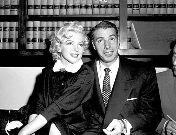 Три свадьбы Мэрилин Монро: В чем шла под венец главная блондинка Голливуда