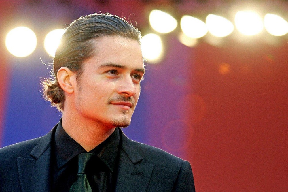 Орландо Блум сыграет главную роль в сериале «Карнавальная шумиха»