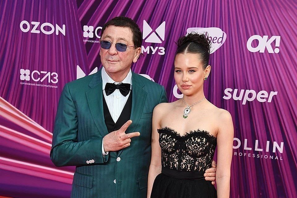 Аврора Киба поделилась откровенным видео с Лепсом в соцсетях