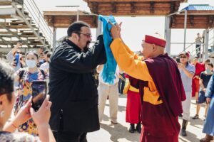 Последователь буддизма