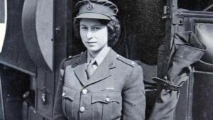 Королева Елизавета II