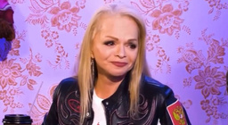 Лариса Долина