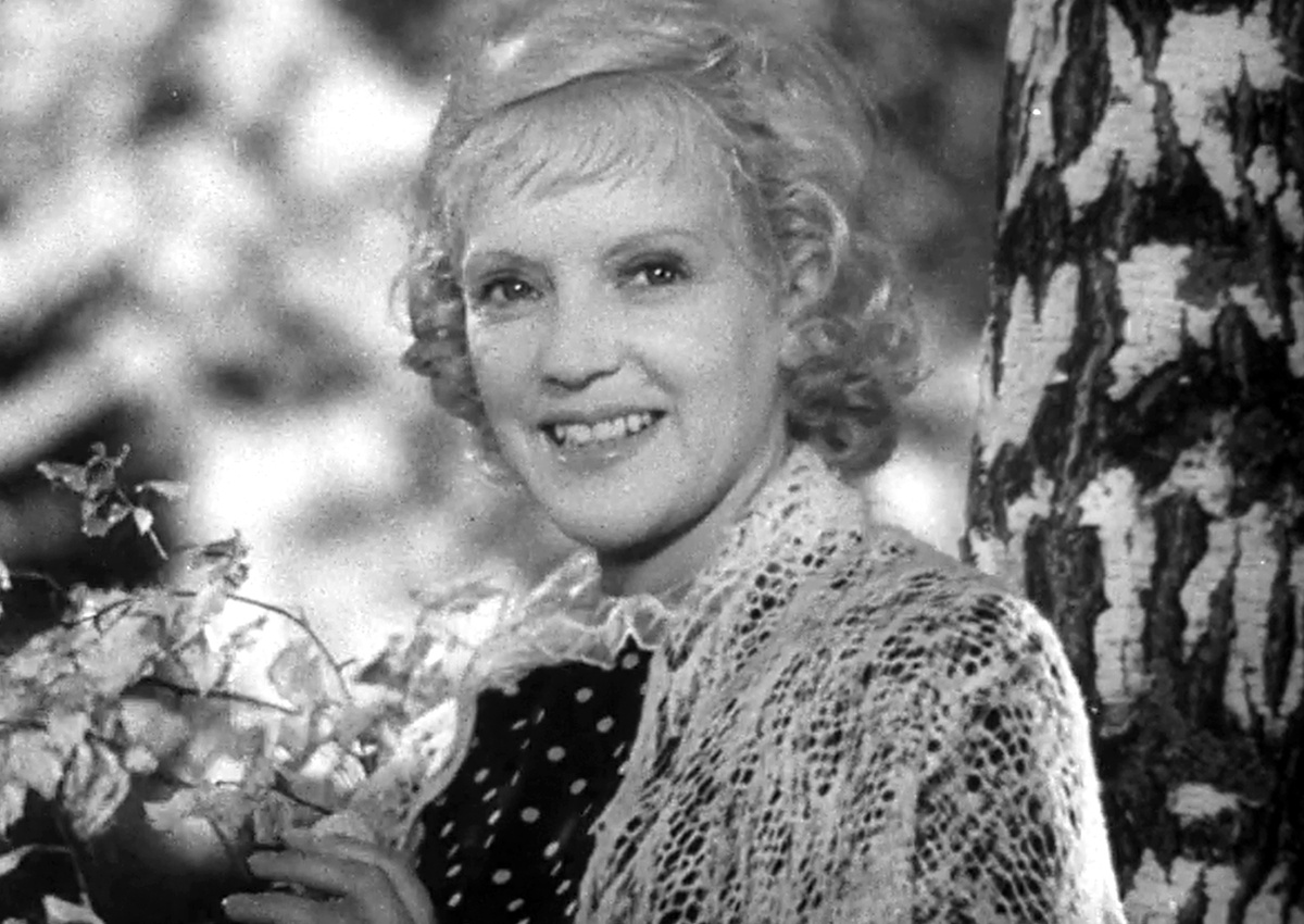 Марина Ладынина