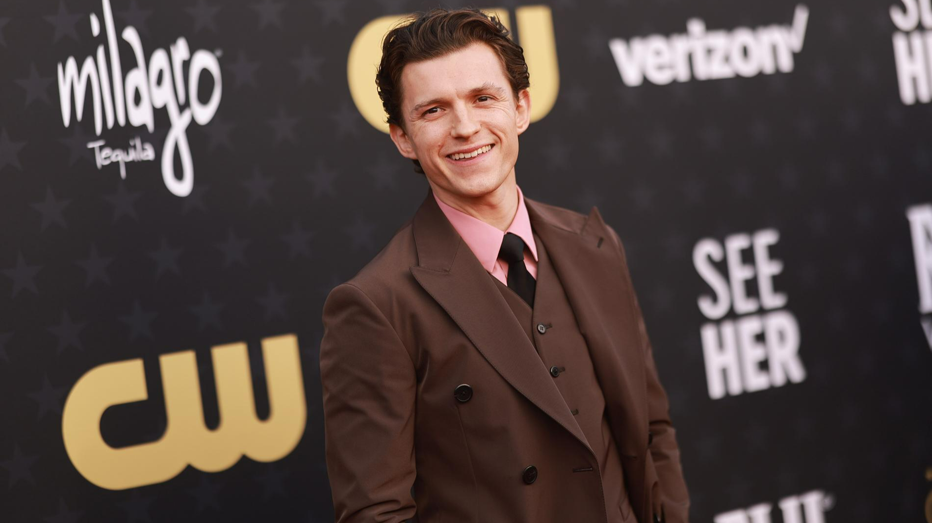 Том Холланд вышел на связь после травмы, полученной на съёмках