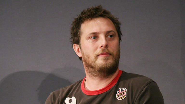 Дункан Джонс (Duncan Jones, Duncan Zowie Haywood Jones) - режиссёр, сценарист, продюсер - биография - европейские режиссёры - Кино-Театр.Ру