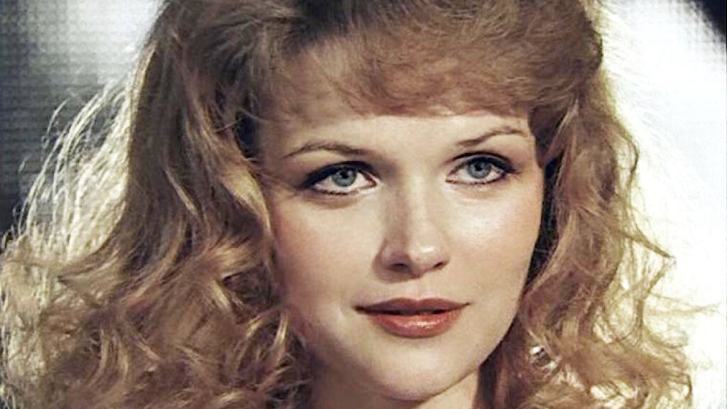 Александра Яковлева