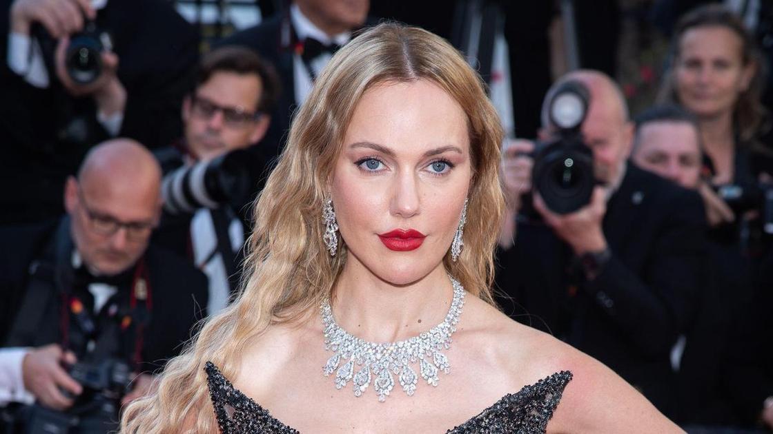 Мерьем Узерли