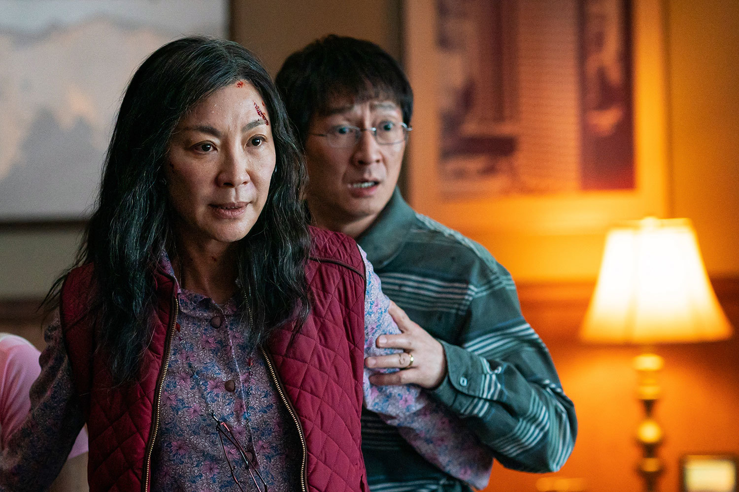 «Всё везде и сразу» (2022)