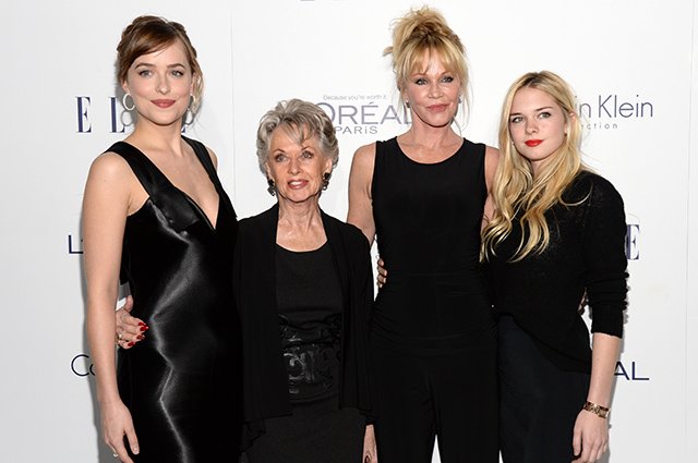 Дакота Джонсон, Мелани Гриффит, Дон Джонсон и Типпи Хедрен