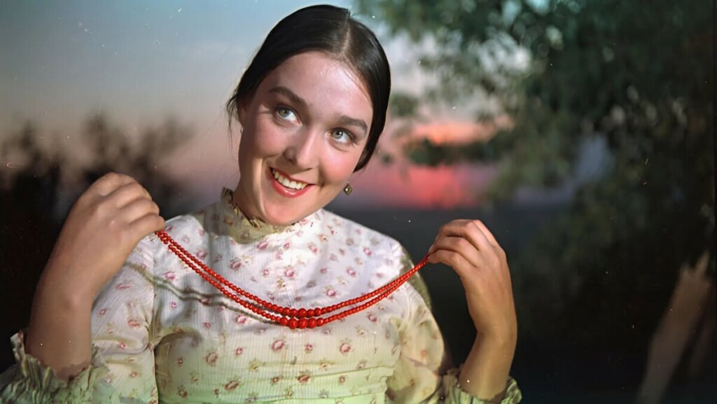 Нищета, психбольница, страшная гибель от рук сына: трагедия красавицы-актрисы Александры Завьяловой